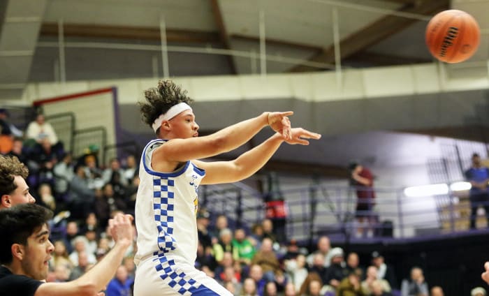 a Tualatin Barlow 6A Oregon boys basketball quarterfinal 2024 Dan Brood 23